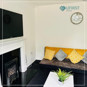 Stylish 4BR Home with Free Parking